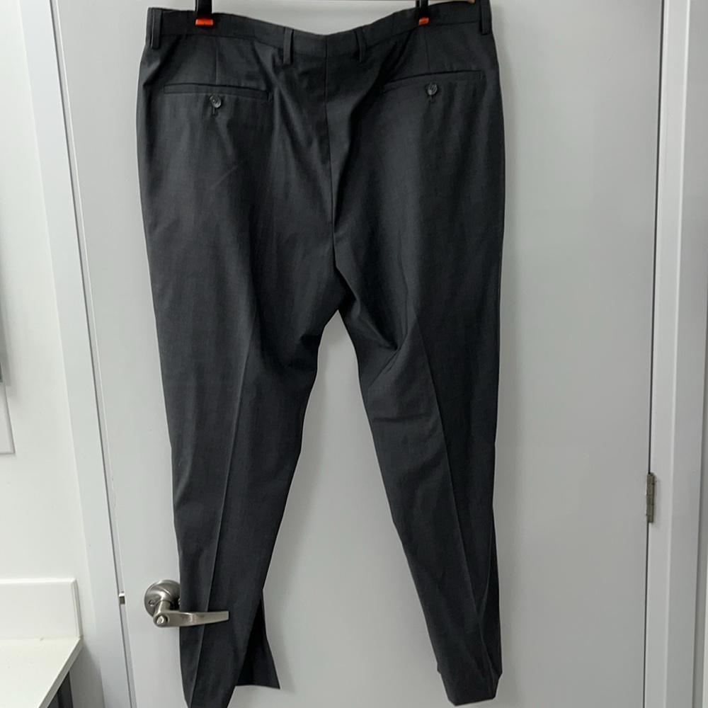 Hugo Boss Selection by Hugo Boss. Slim Fit Size 37”Waist, Ins 29”, 100%Wool VGUC - Picture 3 of 15